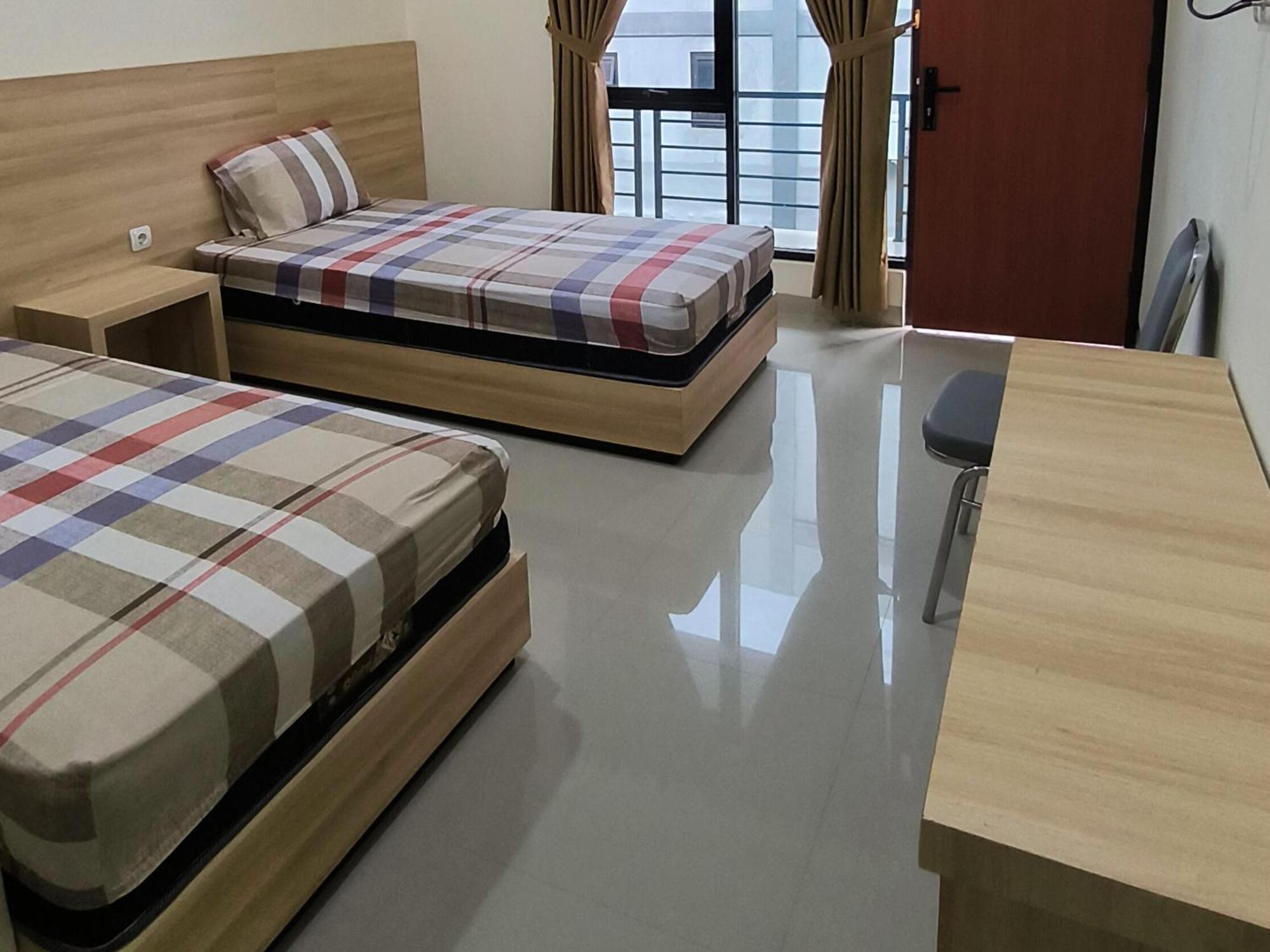 Tentrem Guesthouse Baru Pati Exterior foto