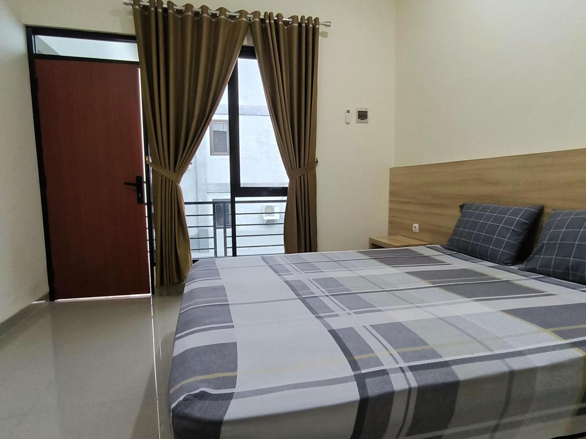 Tentrem Guesthouse Baru Pati Exterior foto